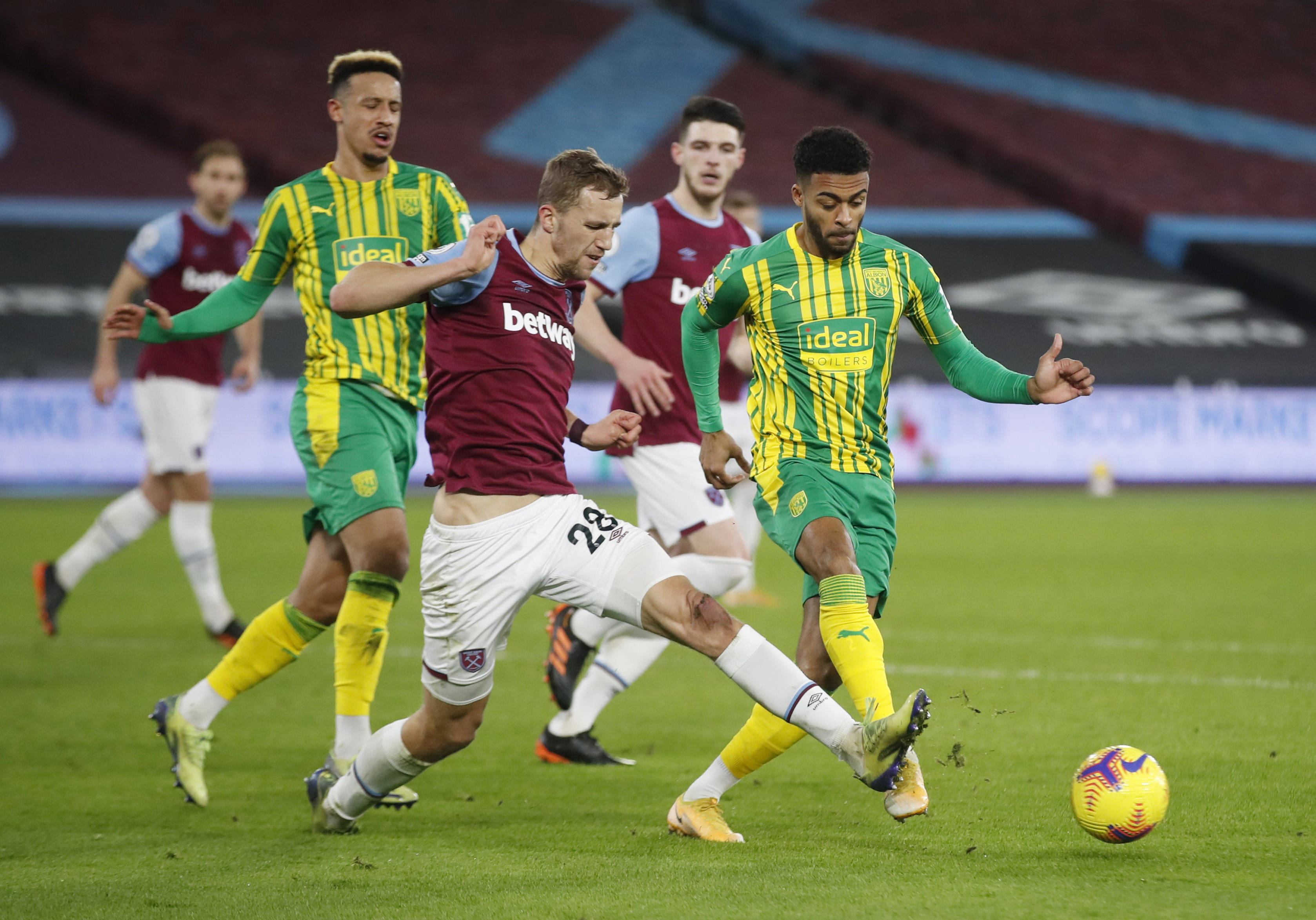 更是激励她 更是激励她